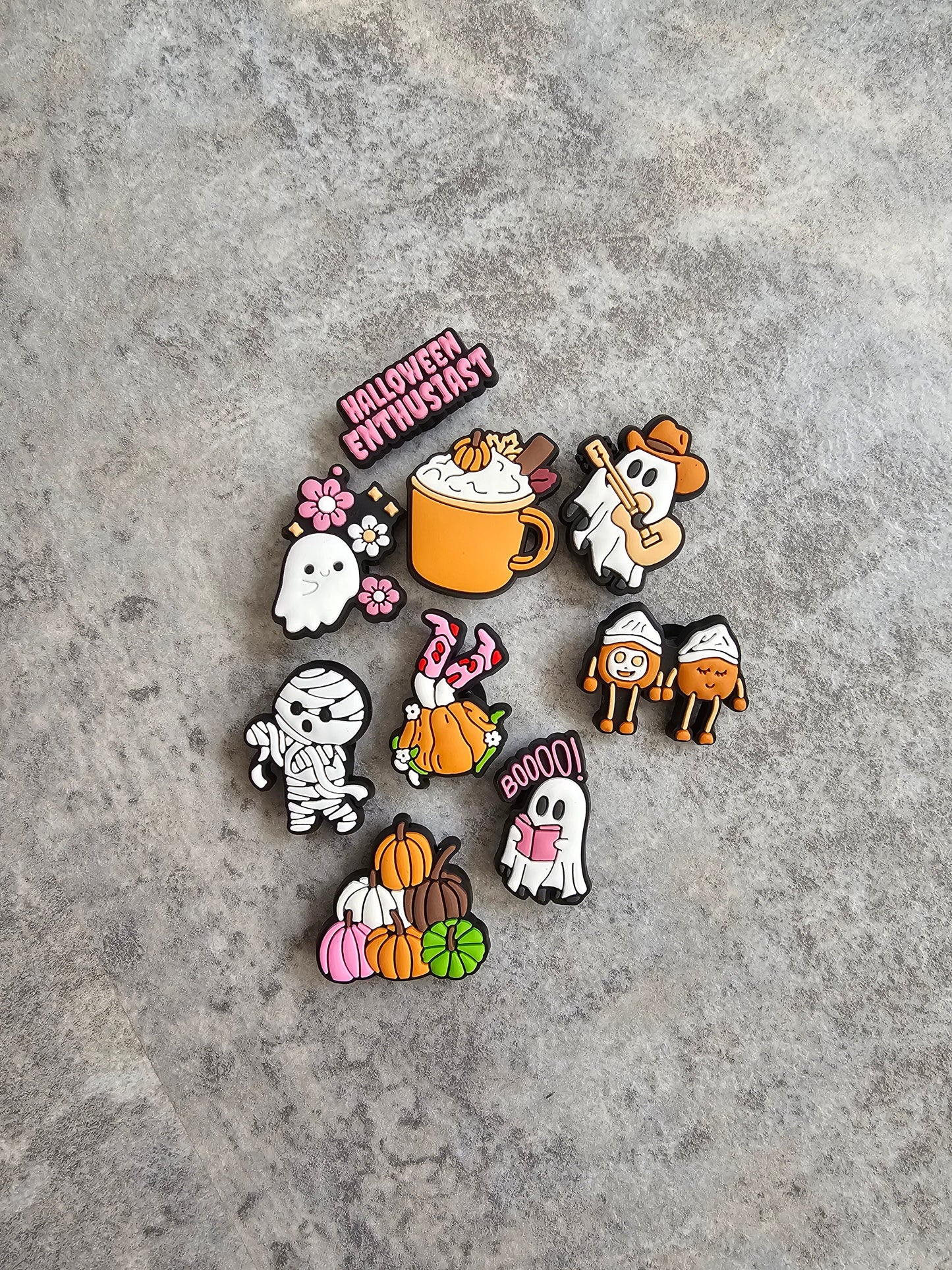 Exclusive halloween and autumn shoe charms!