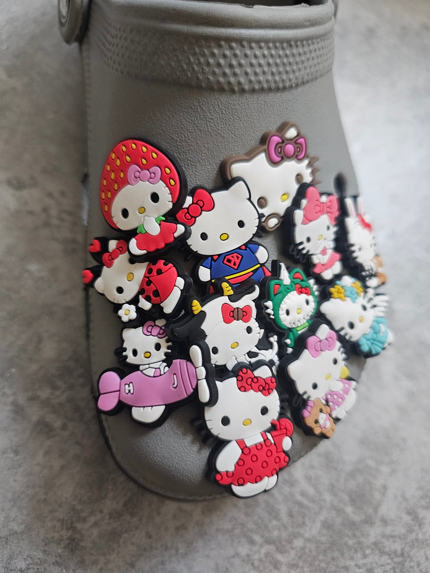 Hi kitty shoe charms