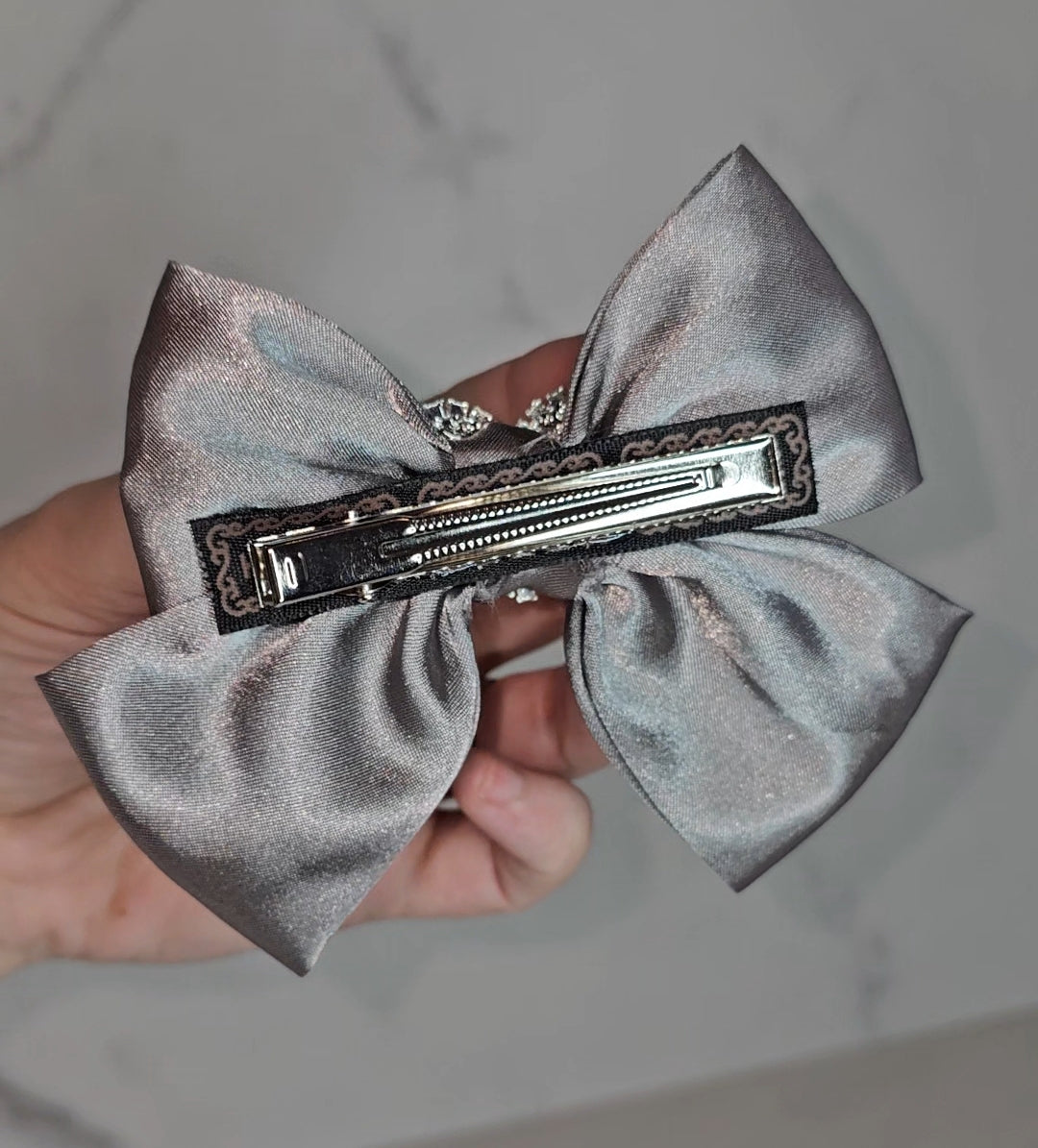Diamanté heart hair bows
