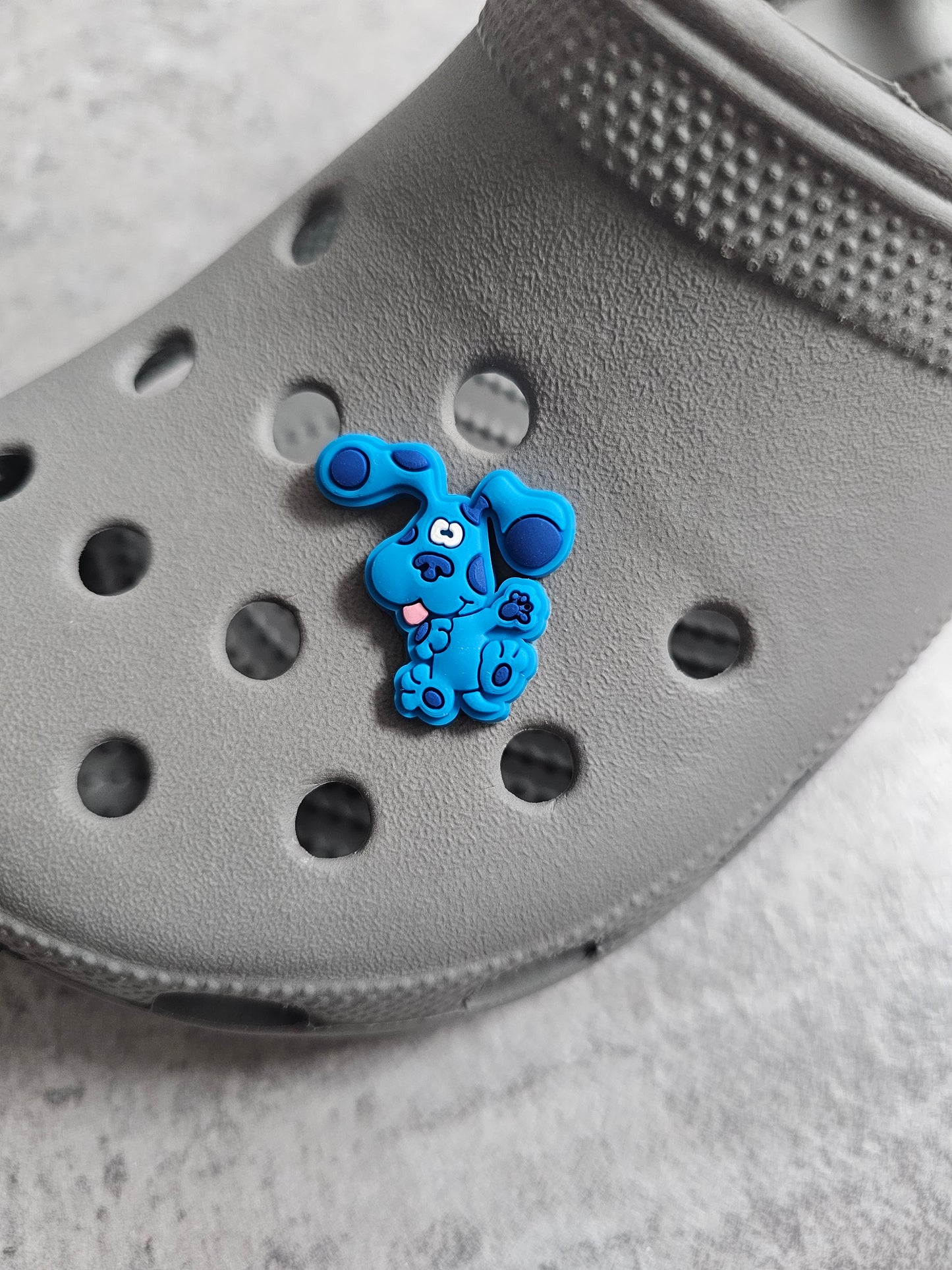 Bluez cluez dog shoe charm