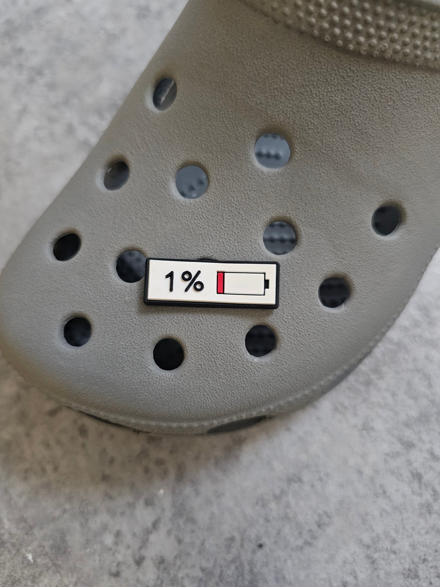1% battery shoe charm